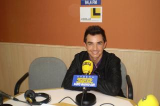 El cantante David Civera en los estudios de Ser Madrid Sur.