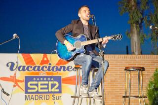 Vacaciones con SER Madrid Sur 2012: Actuacin Quique Montes.