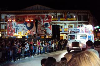 El Bus de la Radio, de ruta por Legans y Loranca este jueves. Foto: El Bus de la SER en el pasacalles de las fiestas de Ciempozuelos