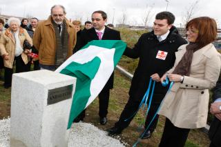 El alcalde de Legans pone la primera piedra del centro cvico y cultural Andaluca.