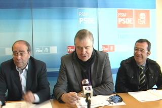 Cuatro concejales salen de la lista del PSOE de Fuenlabrada, uno de ellos para ir con Toms Gmez a la Asamblea.