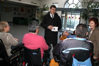 El alcalde de Legans visita el Centro de Atencin de Minusvlidos Fsicos.