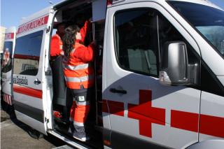 Cruz Roja Getafe ha presentado una nueva ambulancia equipada con la ms moderna tecnologa.