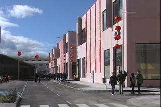 Jos Blanco inaugura en Fuenlabrada el complejo comercia Plaza Oriente, levantado con inversin china.