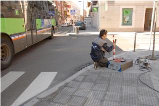Valdemoro se convierte en una de las primeras ciudades de Espaa en incorporar baldosas ecolgicas y descontaminantes en sus calles.