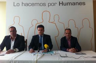 Los tres ex concejales del Gobierno municipal de Humanes dicen que se han marchado por la falta de renovacin del partido.