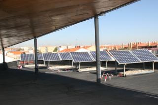 Parla colocar nuevas placas solares en los tejados de los edificios pblicos.