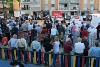 El alcalde de Legans presenta el proyecto Gran Va en la plaza de Extremadura.