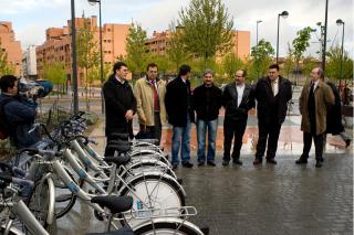 Legans inaugura el sistema de alquiler y prstamo gratuito de bicicletas.