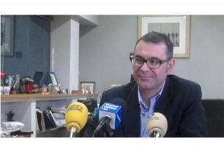 El alcalde de Parla niega que deba 48 millones de euros al Tranva y pide a las partes que se pongan de acuerdo.
