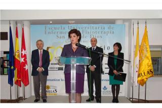 La alcaldesa de Ciempozuelos participa en el 50 aniversario de la Escuela de Enfermera y Fisioterapia San Juan de Dios.