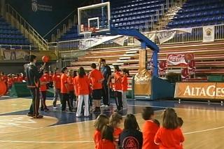 An hay plazas libres en el Campus de Navidad para nios que organiza Baloncesto Fuenlabrada. 