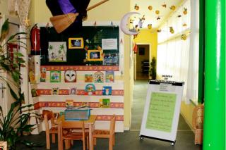 El Ayuntamiento de Pinto compensar va impuestos a la escuela Tringulo para que pague a sus empleadas (foto: eitriangulo.com).