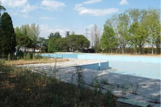 La Junta de Gobierno de Legans aprueba un anteproyecto para reabrir la piscina Solagua.