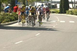 Unos 300 ciclistas compiten en Fuenlabrada en las dos carreras organizadas por la pea Paloma.