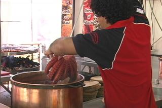 La Feria del Marisco pone el punto gastronmico en el Da de las Letras Gallegas de Fuenlabrada.