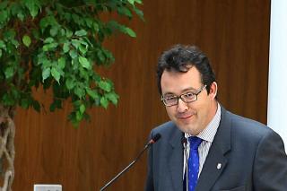 El alcalde de Legans niega que perciba cuatro sueldos y reconoce un salario anual de 90.000 euros