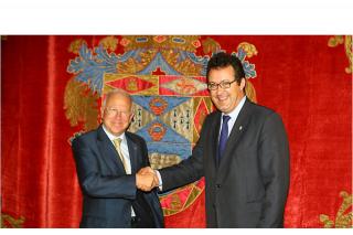 Legans y Critas firman un nuevo convenio por el cual el Ayuntamiento contribuir con 125.000 euros.