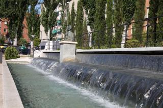 El Ayuntamiento de Getafe rehabilita seis fuentes en la avenida de Aragn.