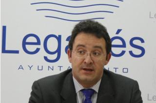 El PSOE de Legans pide la dimisin del alcalde por votar en la Asamblea a favor de los recortes sanitarios.