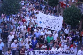 Miles de personas se manifiestan por segunda vez contra el cierre de las urgencias de La Fortuna.