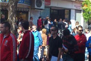 El PSOE de Getafe dice que la realidad del municipio es la de miles de personas haciendo cola por un puesto de trabajo.
