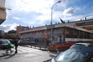 La Polica desaloja el centro autogestionado La Gotera, que ocupaba un mercado de Legans.