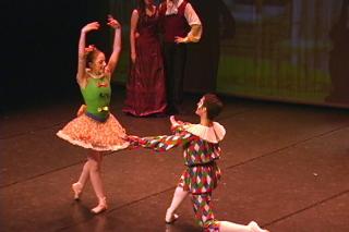 El Ballet de Cmara de Madrid lleva El Cascanueces a ms de mil escolares fuenlabreos.