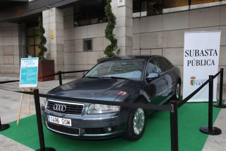 El Ayuntamiento de Getafe consigue vender el antiguo coche oficial de Pedro Castro por 12.050 euros.