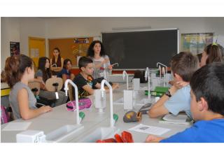 Escolares de Valdemoro participan en talleres para fomentar la igualdad en el instituto.