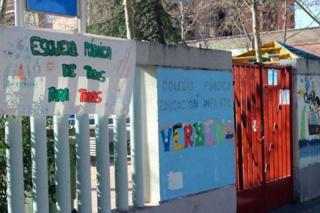 Los padres de las escuelas Verbena y Valle Incln de Legans preparan una cacerolada de protesta.