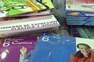 .El ayuntamiento de Pinto concede 312 becas para la compra de libros de texto.
