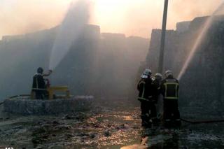 Un incendio acaba con 3.000 toneladas de papel en la empresa Holmen Paper de Fuenlabrada. 
