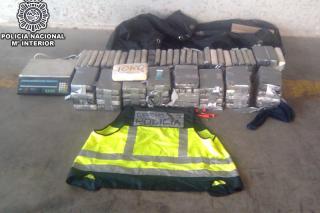 Polica Nacional intercepta ms de 73 kilos de cocana enviados en un contenedor procedente de Venezuela y con escala en Colombia