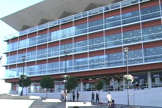 Fuenlabrada cierra el centro administrativo de la ciudad con un edificio que agrupa Notarias, Servicios Jurdicos y Registradores.