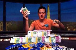Adrián Mateos, de San Martín de la Vega, gana 1 millón de euros en las World Series of Poker Europe.