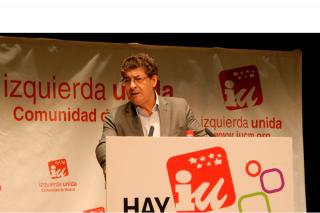 El vicepresidente andaluz asegura en Parla que la derecha quiere destruir el Estado del Bienestar.