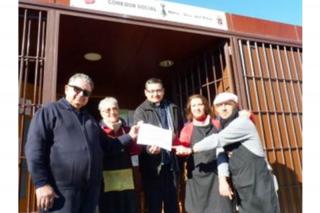 El comedor social de Valdemoro recibe 1.000 euros tras la Semana del Cine Espiritual de la Dicesis.