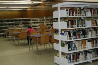 La biblioteca municipal Gloria Fuertes de Parla amplia su horario para los estudiantes