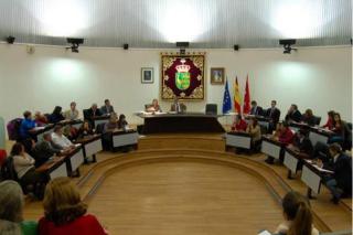 El Pleno de Parla solicita acciones legales para investigar el presunto plagio de UGT entre acusaciones de PSOE y PP.
