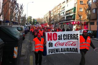 xito de la marcha contra el ERE de Coca Cola que parti de la fbrica fuenlabrea. 