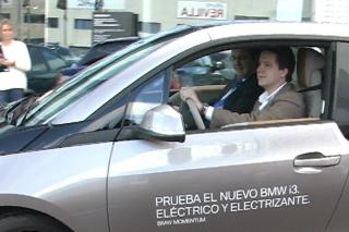Borja Sarasola destaca las medidas del Plan  Azul+ durante unas jornadas sobre el coche elctrico.
