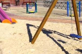 El Ayuntamiento de Ciempozuelos cierra un parque infantil por problemas de seguridad.