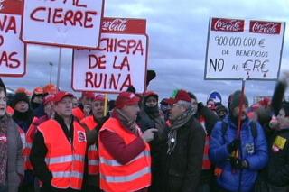 UGT y CCOO denuncian ante Inspeccin de Trabajo a Coca Cola por coacciones a trabajadores. 
