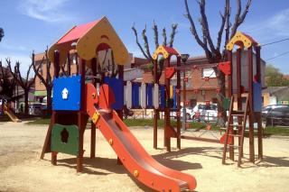 El Ayuntamiento de Humanes remodela casi medio centenar de parques infantiles