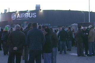 Los sindicatos continan apoyando a los ocho trabajadores de Airbus para los que se piden penas de crcel