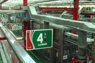Los trabajadores de Coca Cola reciben las cartas de la empresa readmitindoles fuera de Fuenlabrada