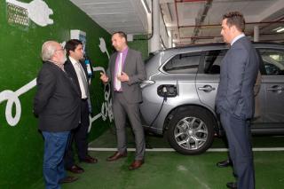Valdemoro inaugura su primer punto de recarga para vehículos eléctricos