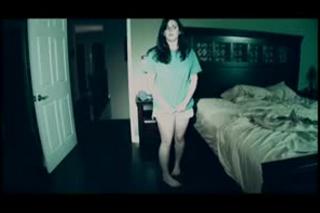 Trailer de Paranormal Activity en espaol