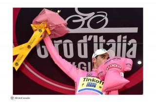 Alberto Contador se viste de rosa en el Giro de Italia